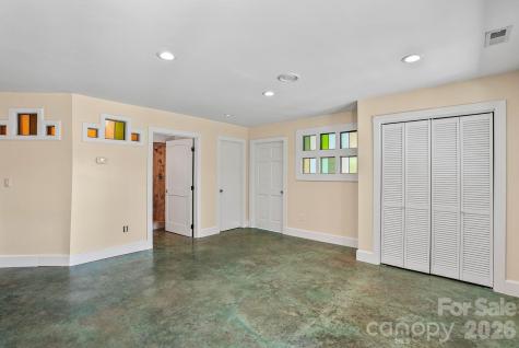 310 Burr Ridge Marshall NC 28753