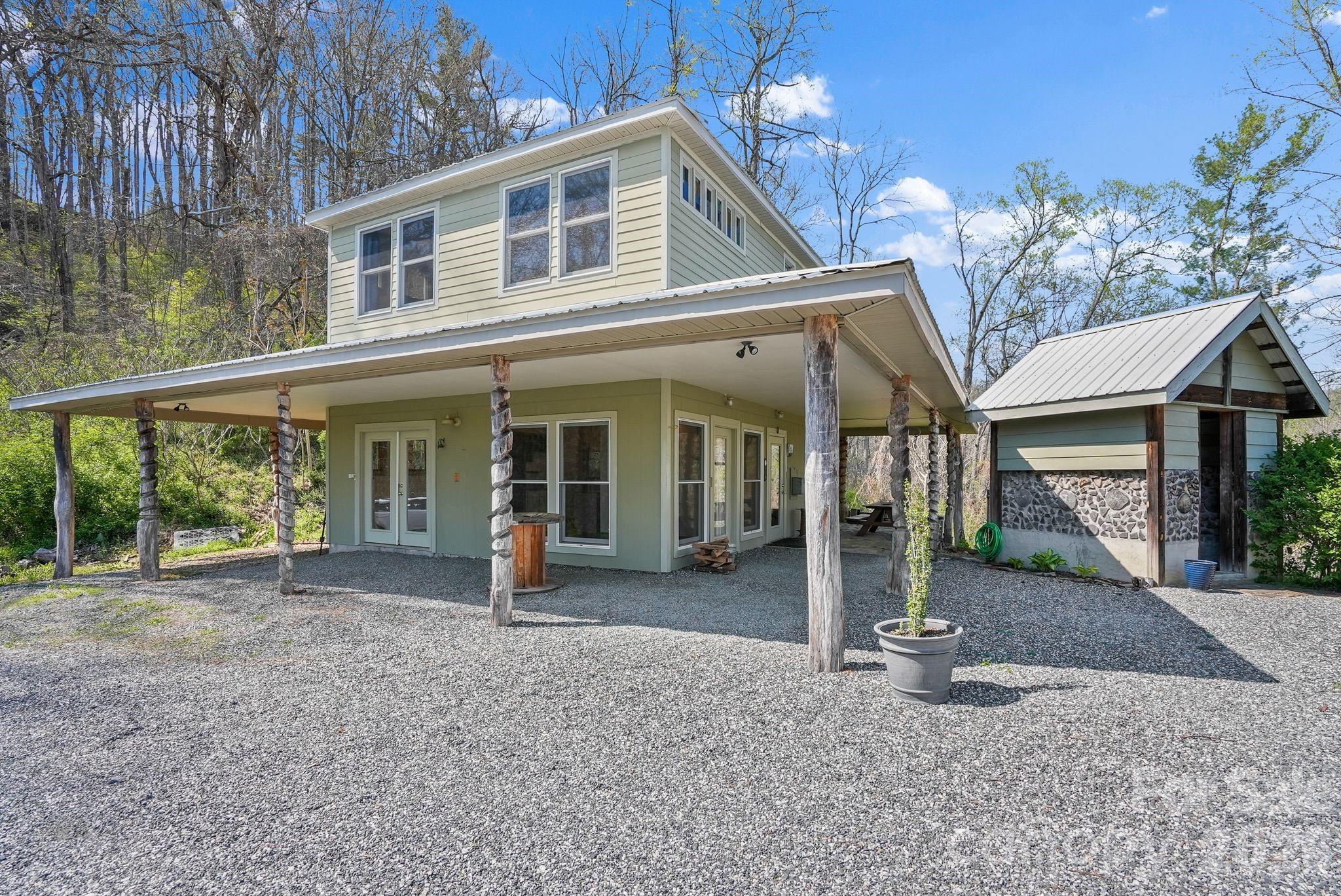 310 Burr Ridge Marshall NC 28753