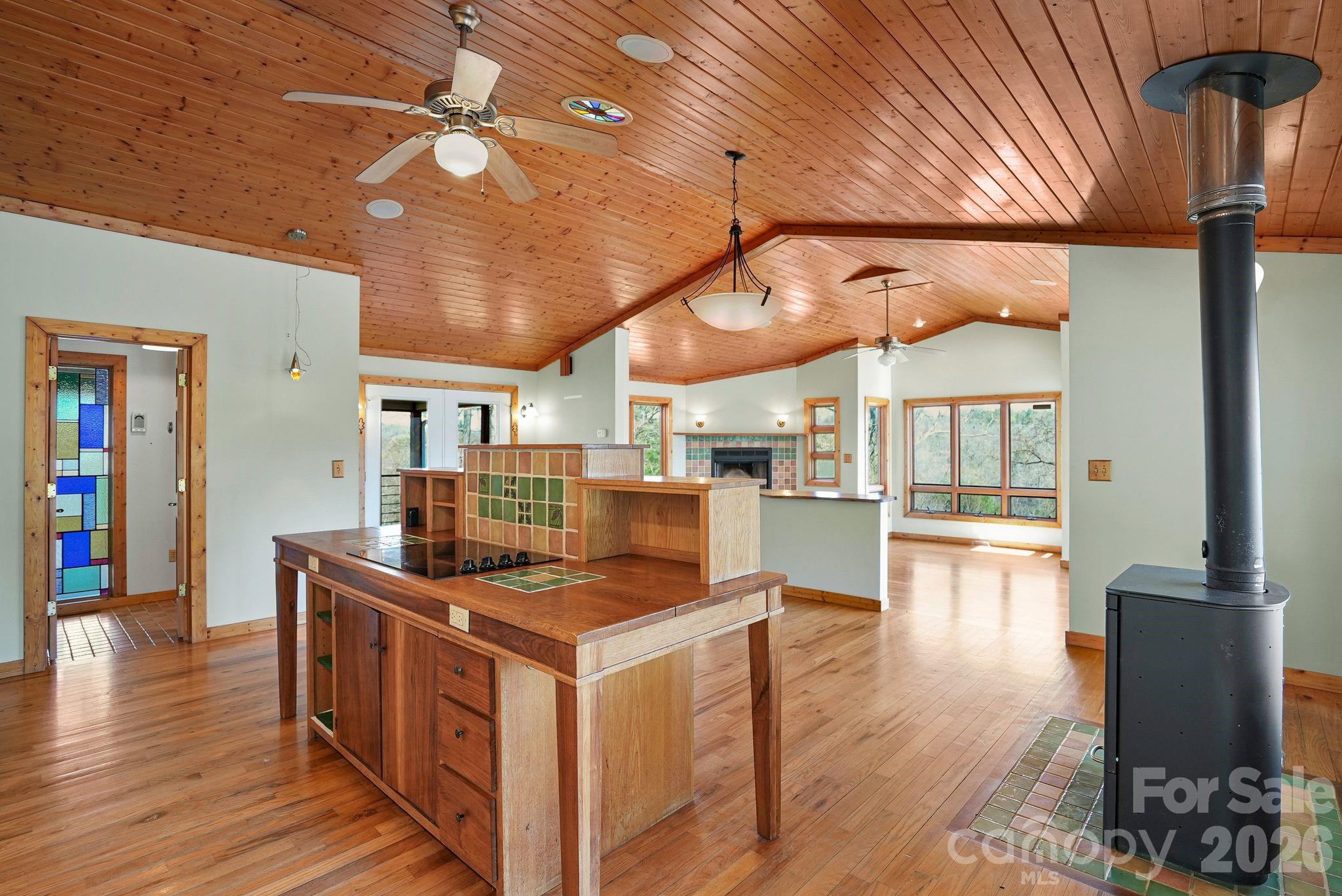 310 Burr Ridge Marshall NC 28753