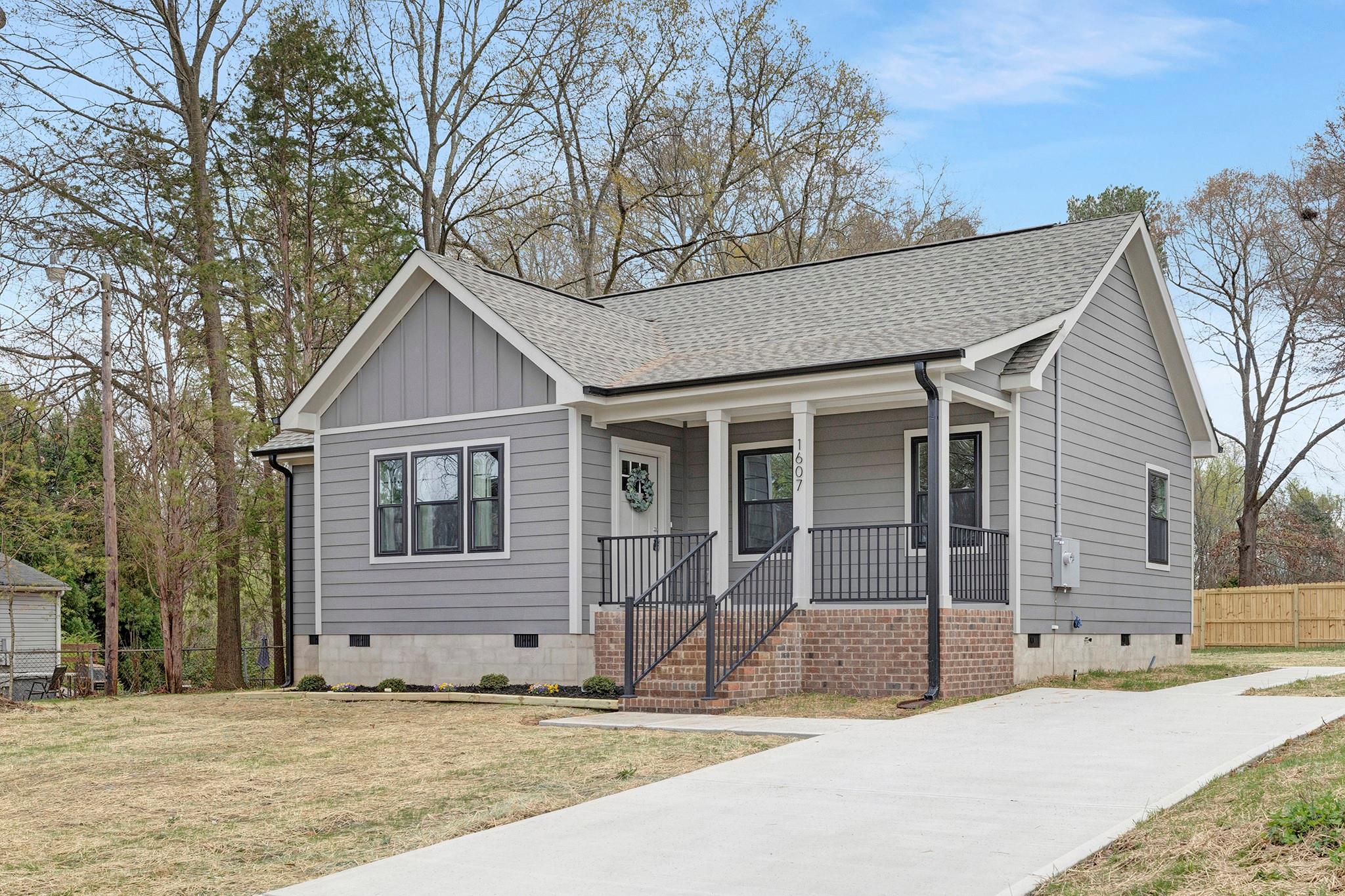 1607 Lake Street Gastonia NC 28052