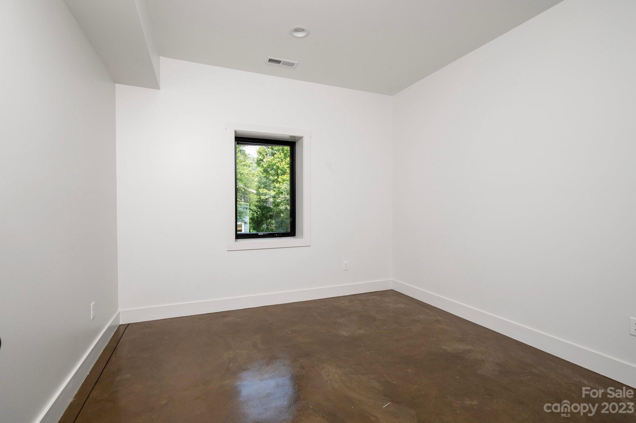 104 Deaver Street Asheville NC 28806