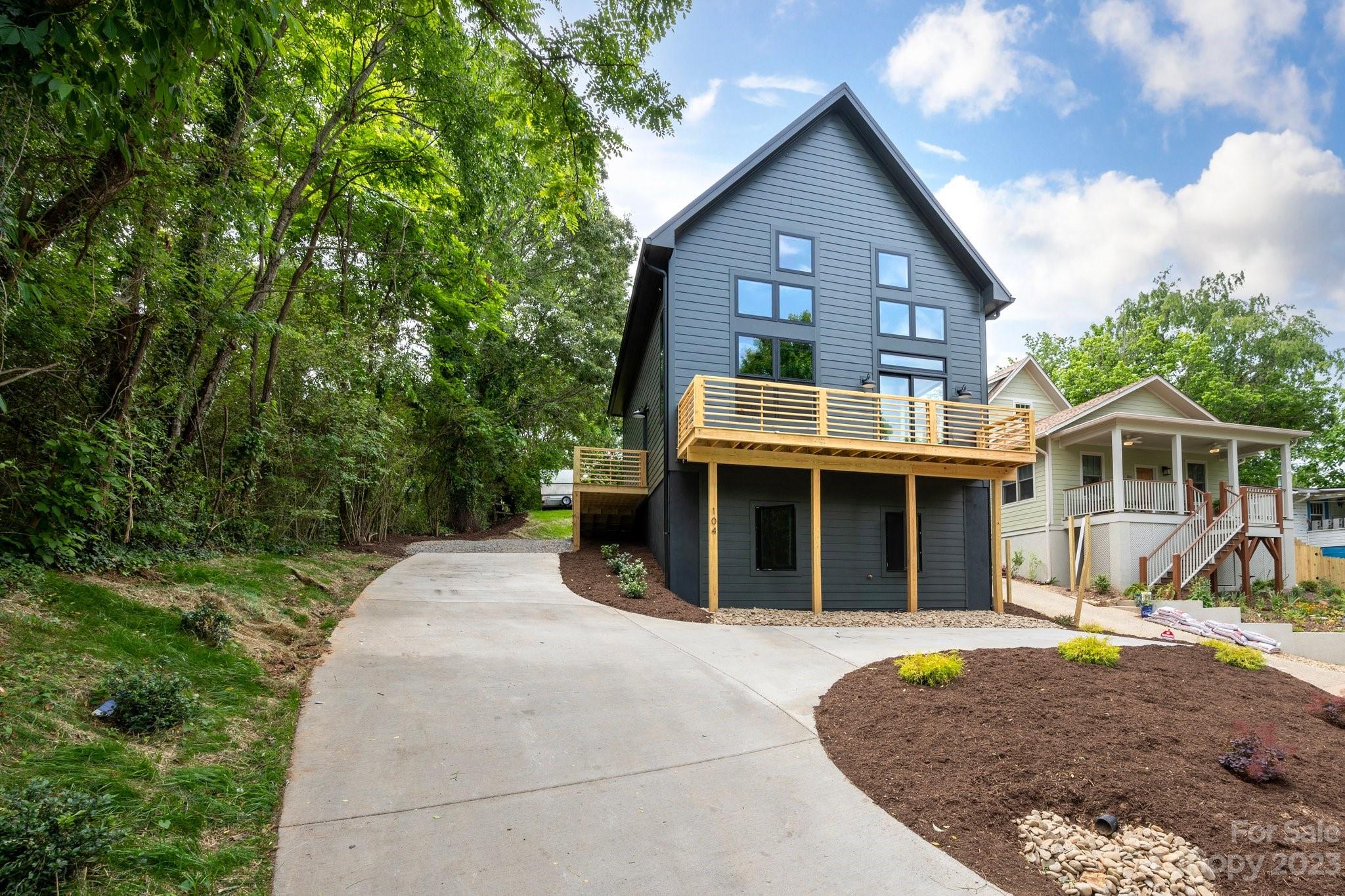 104 Deaver Street Asheville NC 28806