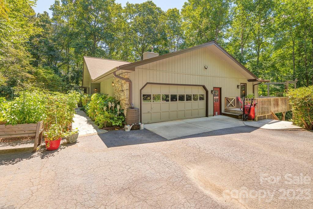 18 Brandywine Lane Asheville NC 28805