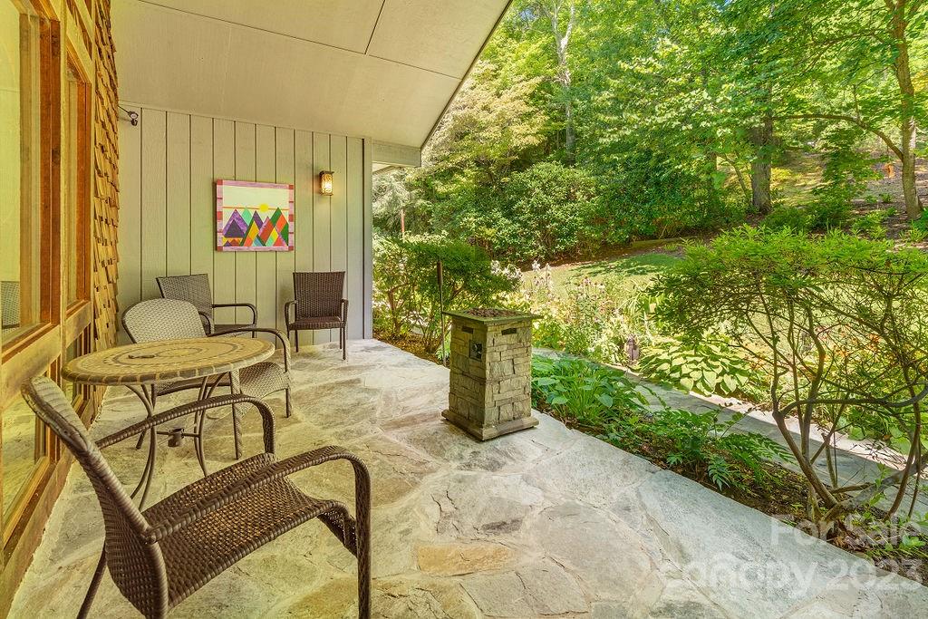 18 Brandywine Lane Asheville NC 28805