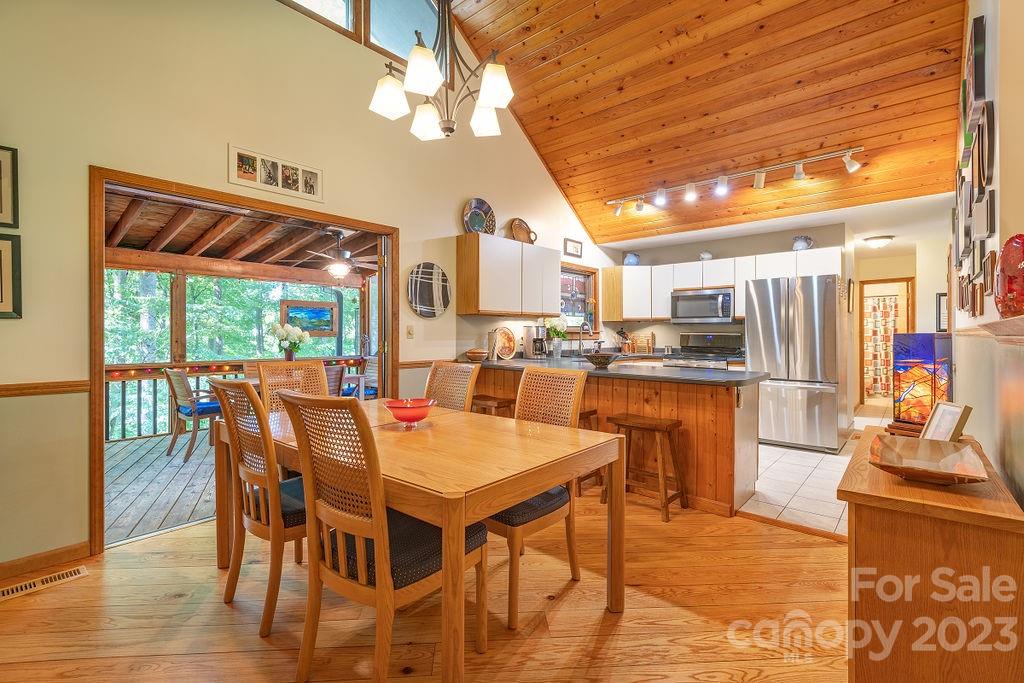 18 Brandywine Lane Asheville NC 28805