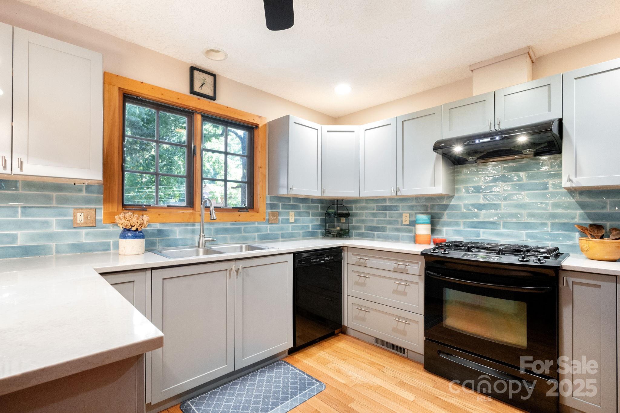 1 Buckingham Court Asheville NC 28803