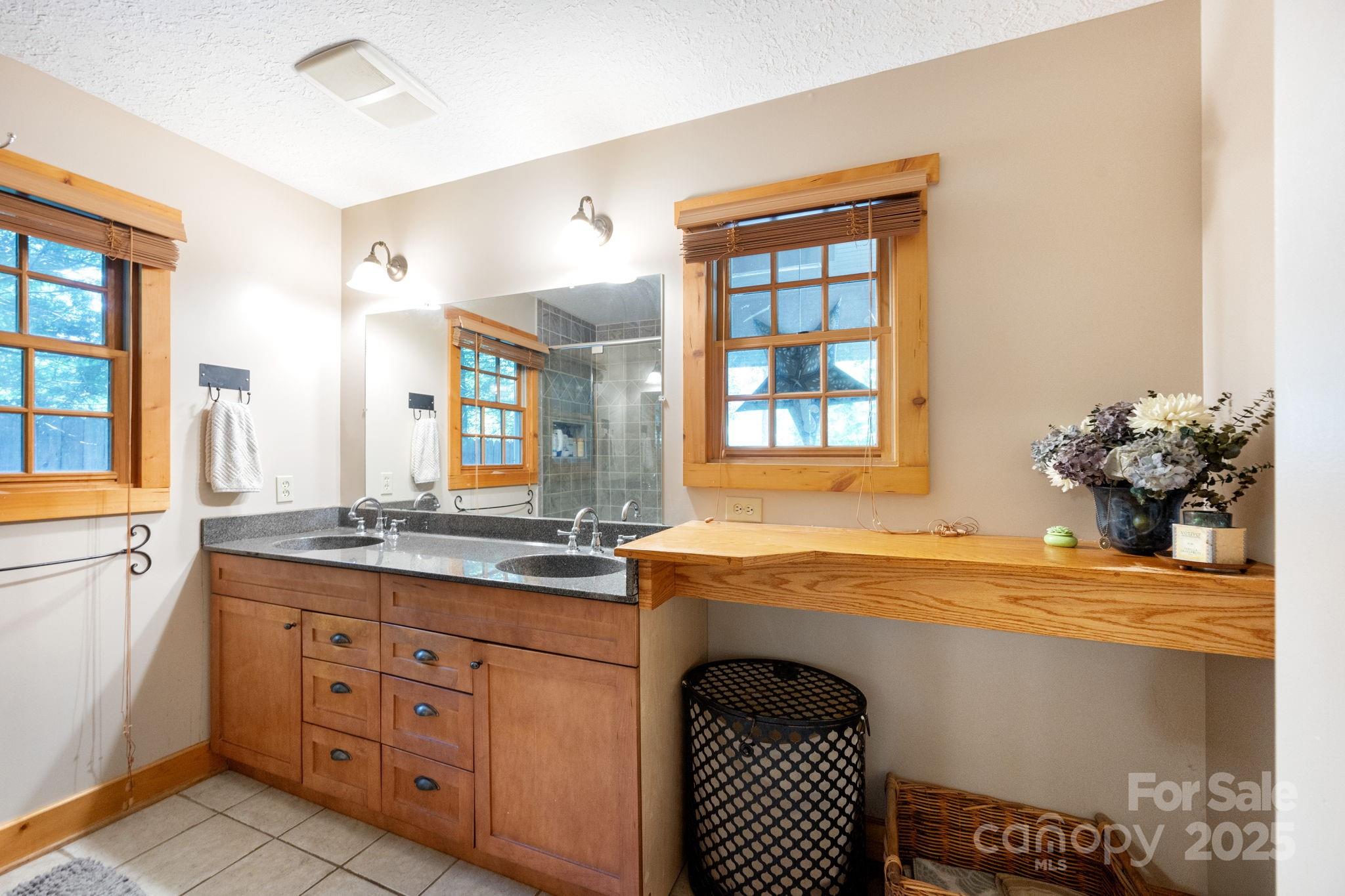 1 Buckingham Court Asheville NC 28803