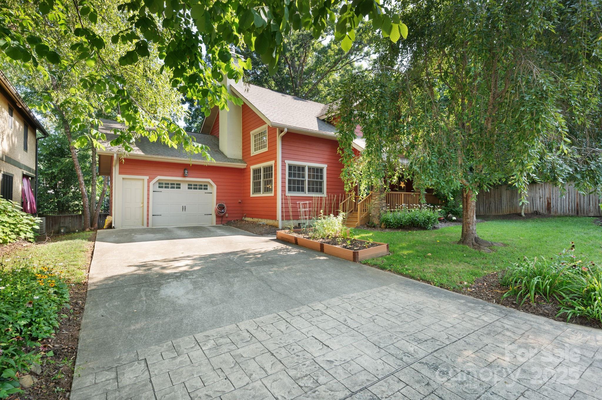 1 Buckingham Court Asheville NC 28803