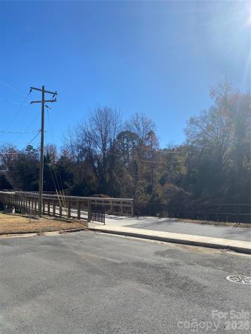 524 Wakefield Drive Charlotte NC 28209