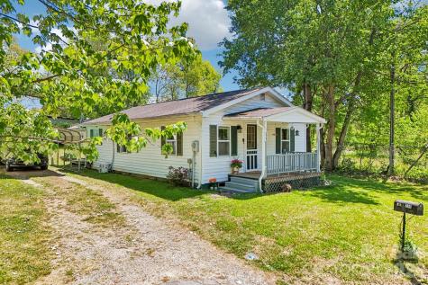 235 Gull Avenue East Flat Rock NC 28726