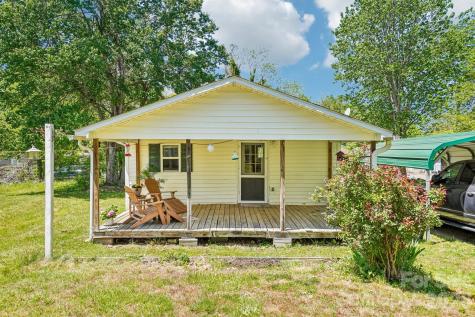 235 Gull Avenue East Flat Rock NC 28726