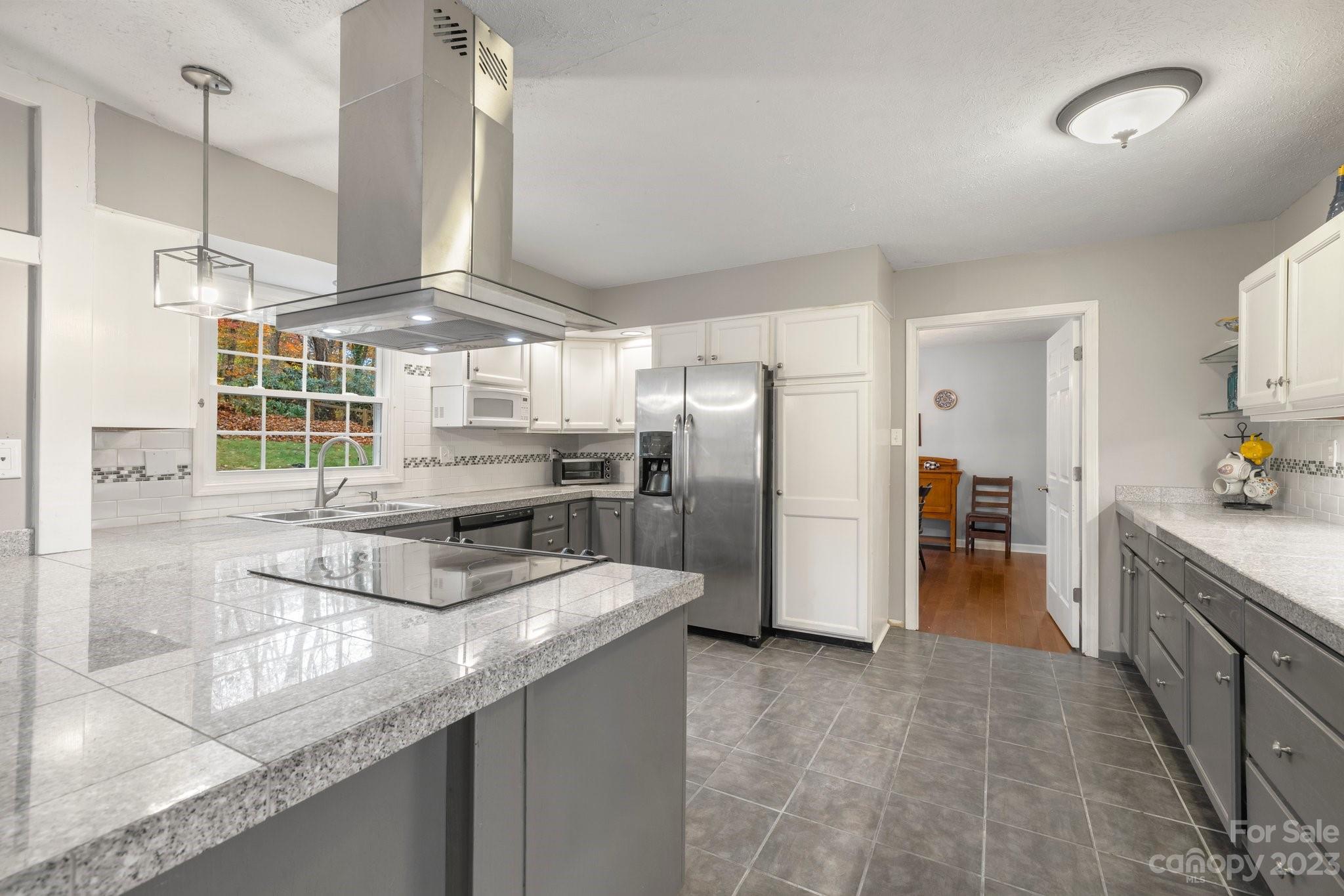 42 Springwood Drive Asheville NC 28805