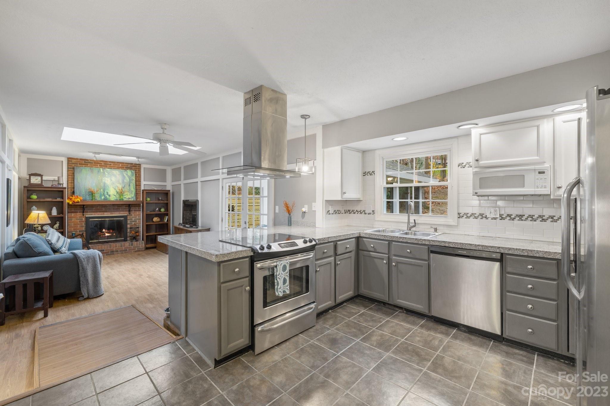 42 Springwood Drive Asheville NC 28805