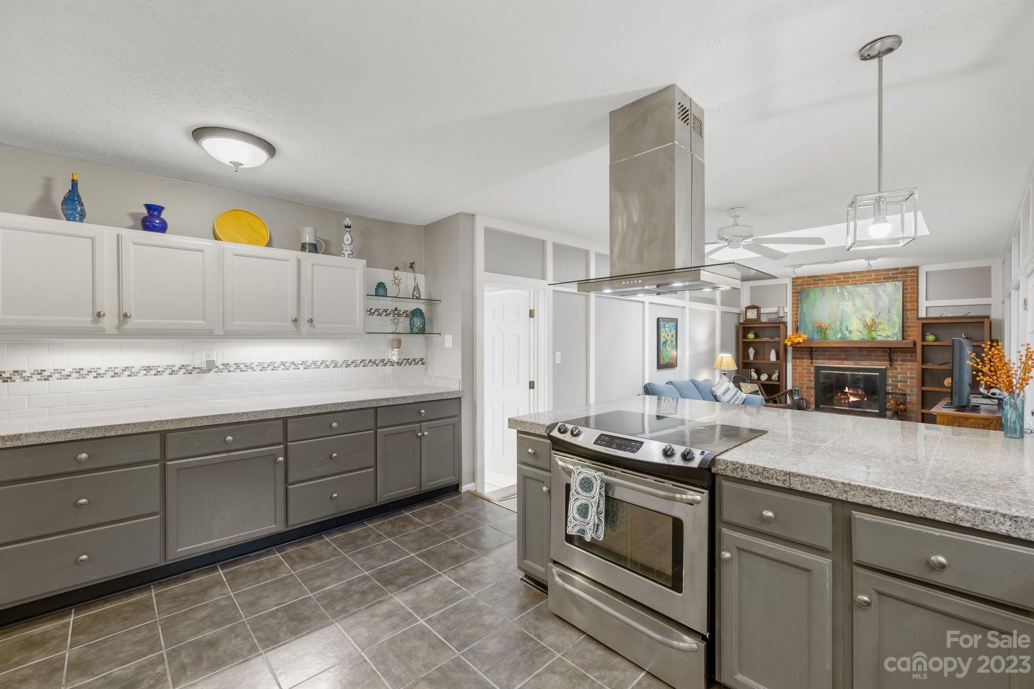 42 Springwood Drive Asheville NC 28805