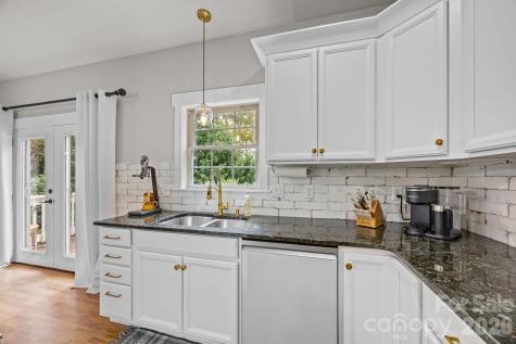 18 Oak Springs Drive Arden NC 28704