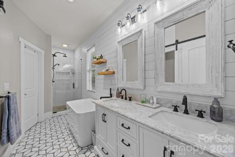 18 Oak Springs Drive Arden NC 28704