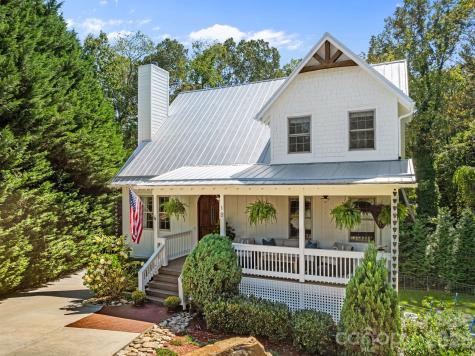 18 Oak Springs Drive Arden NC 28704