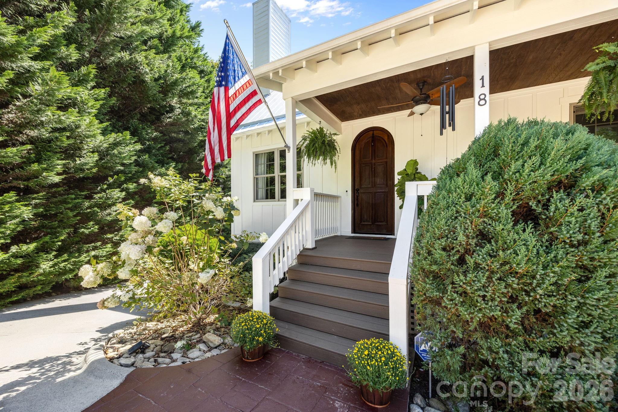 18 Oak Springs Drive Arden NC 28704