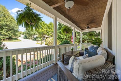 18 Oak Springs Drive Arden NC 28704