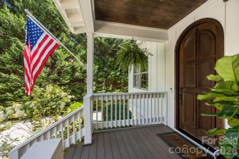 18 Oak Springs Drive Arden NC 28704