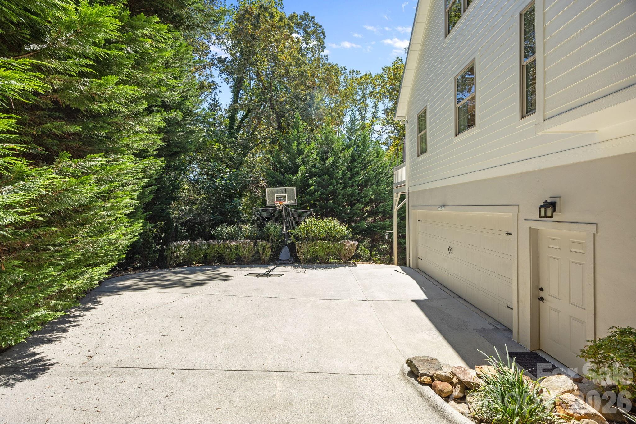 18 Oak Springs Drive Arden NC 28704