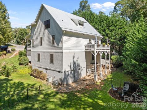 18 Oak Springs Drive Arden NC 28704