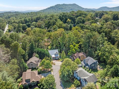 18 Oak Springs Drive Arden NC 28704