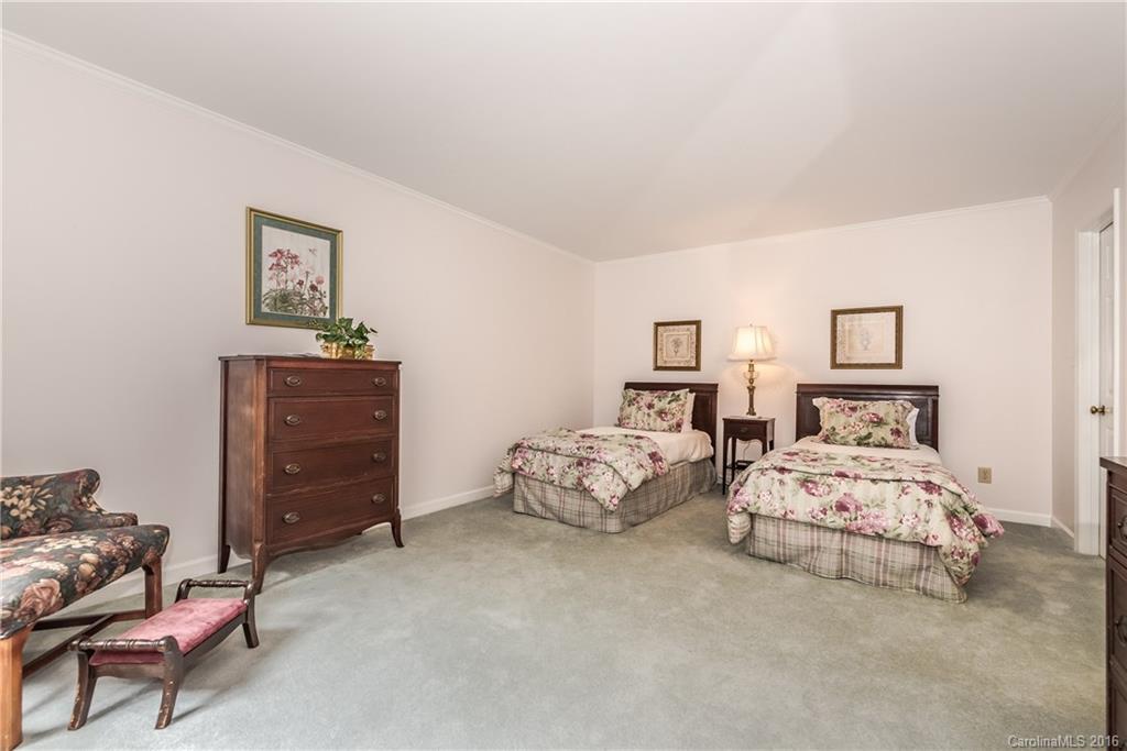 5326 Sandtrap Lane Charlotte NC 28226