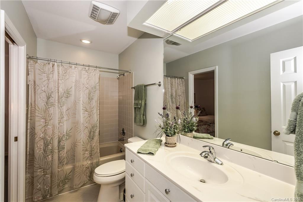 5326 Sandtrap Lane Charlotte NC 28226