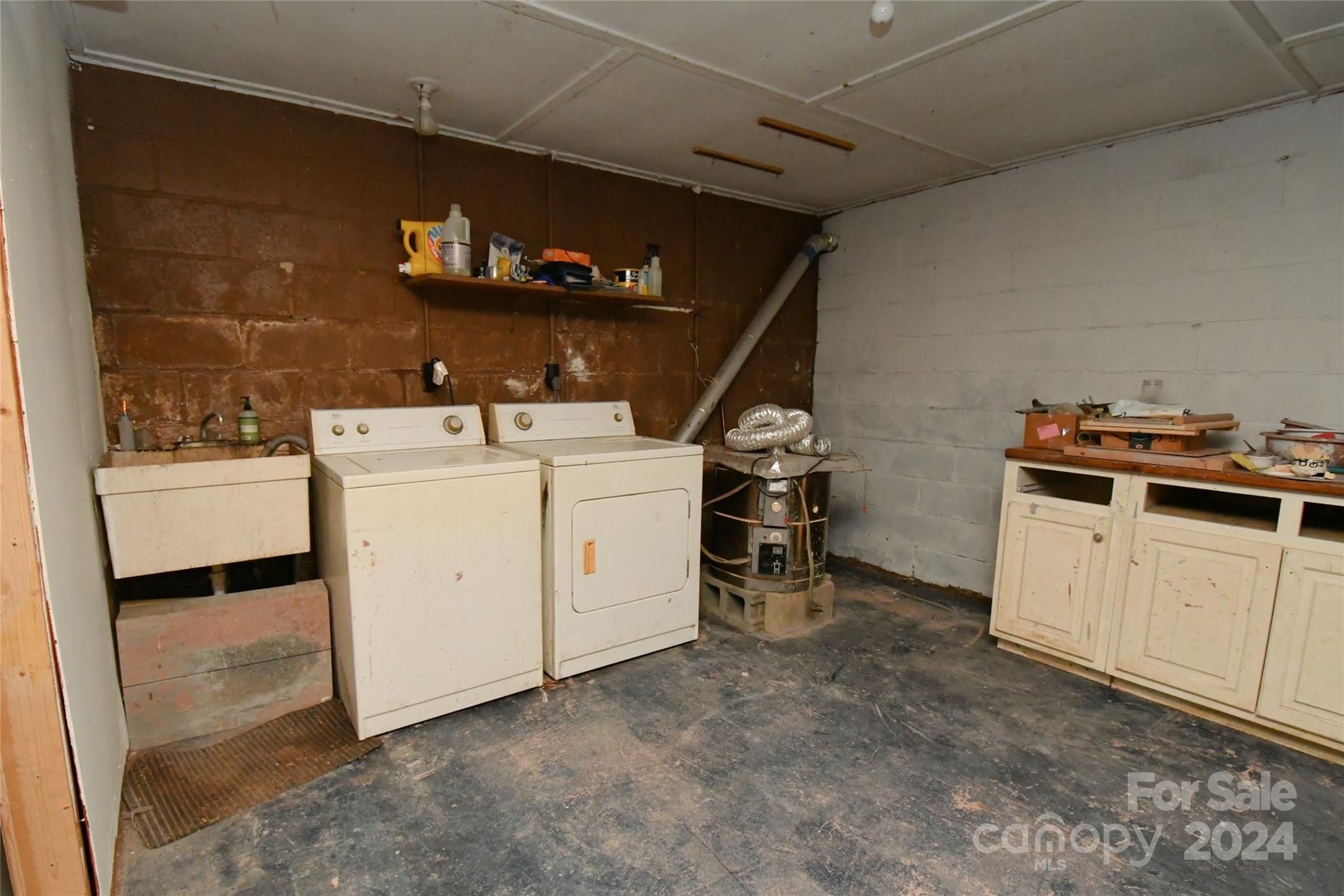 70 Redbird Lane Newland NC 28657