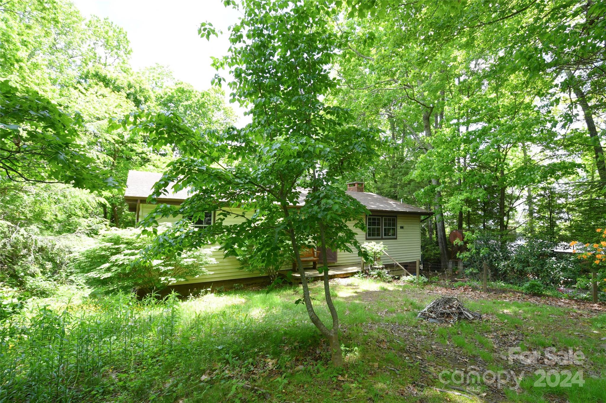 70 Redbird Lane Newland NC 28657