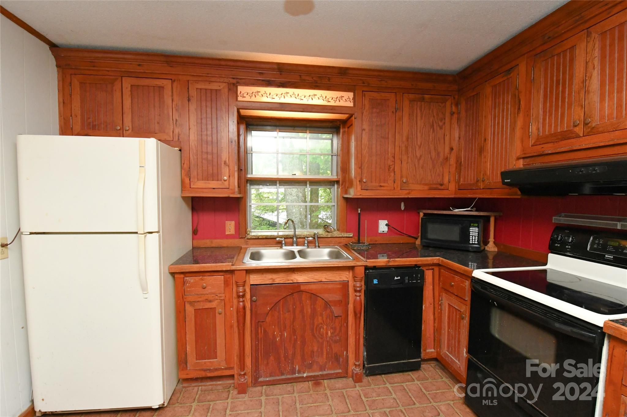 70 Redbird Lane Newland NC 28657
