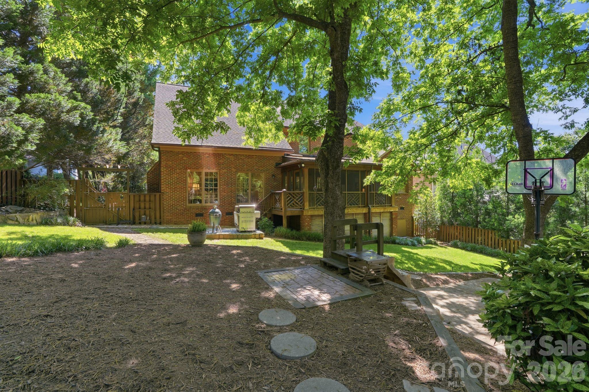 5309 Shasta Hill Court Charlotte NC 28211