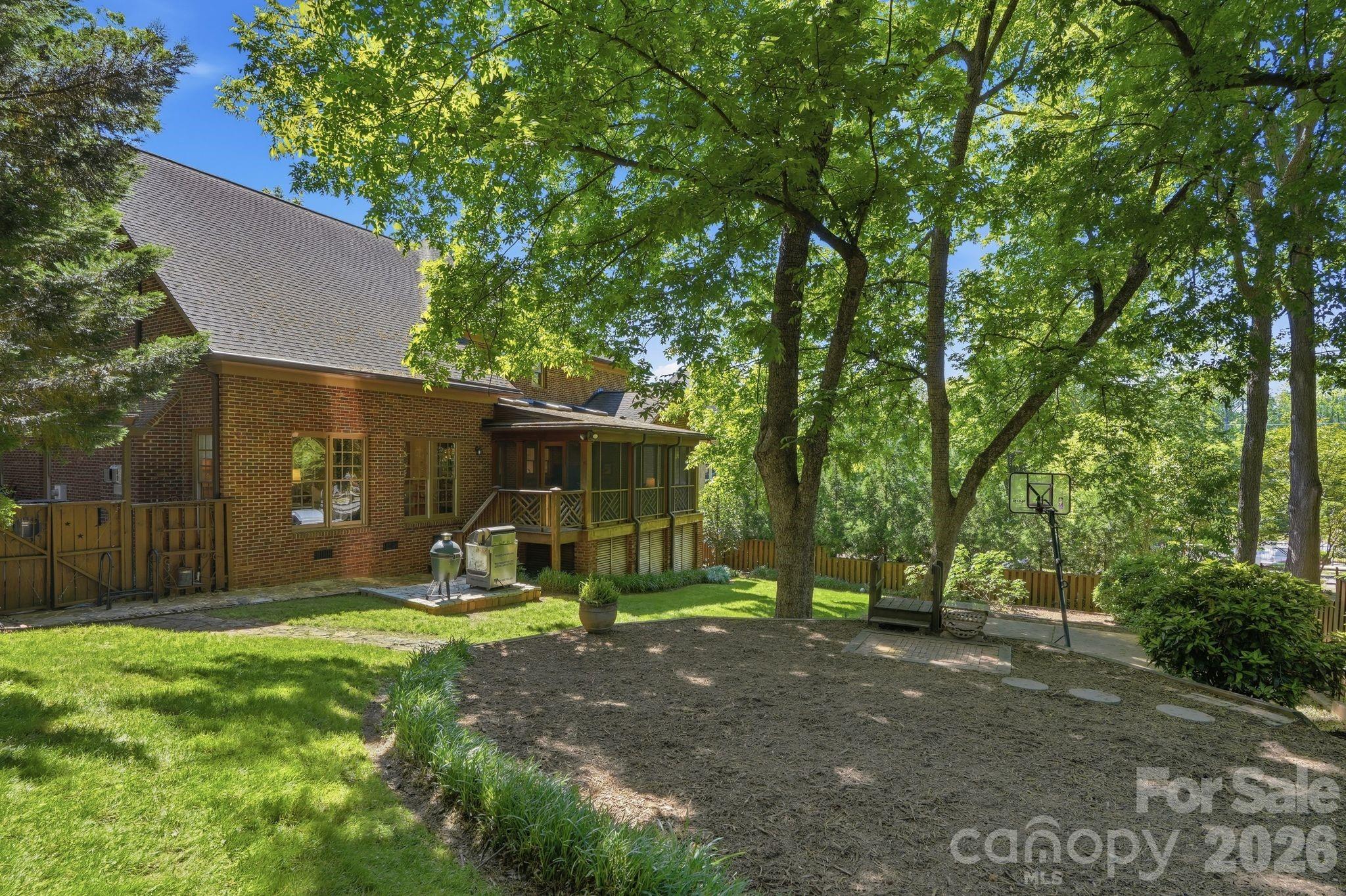 5309 Shasta Hill Court Charlotte NC 28211