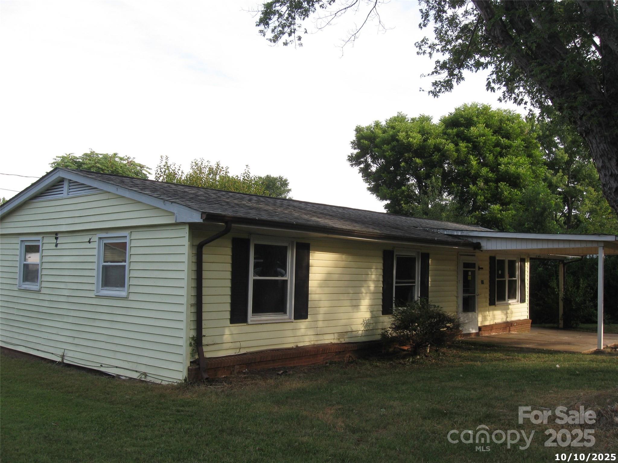 573 10th Avenue Drive SE Hickory NC 28602