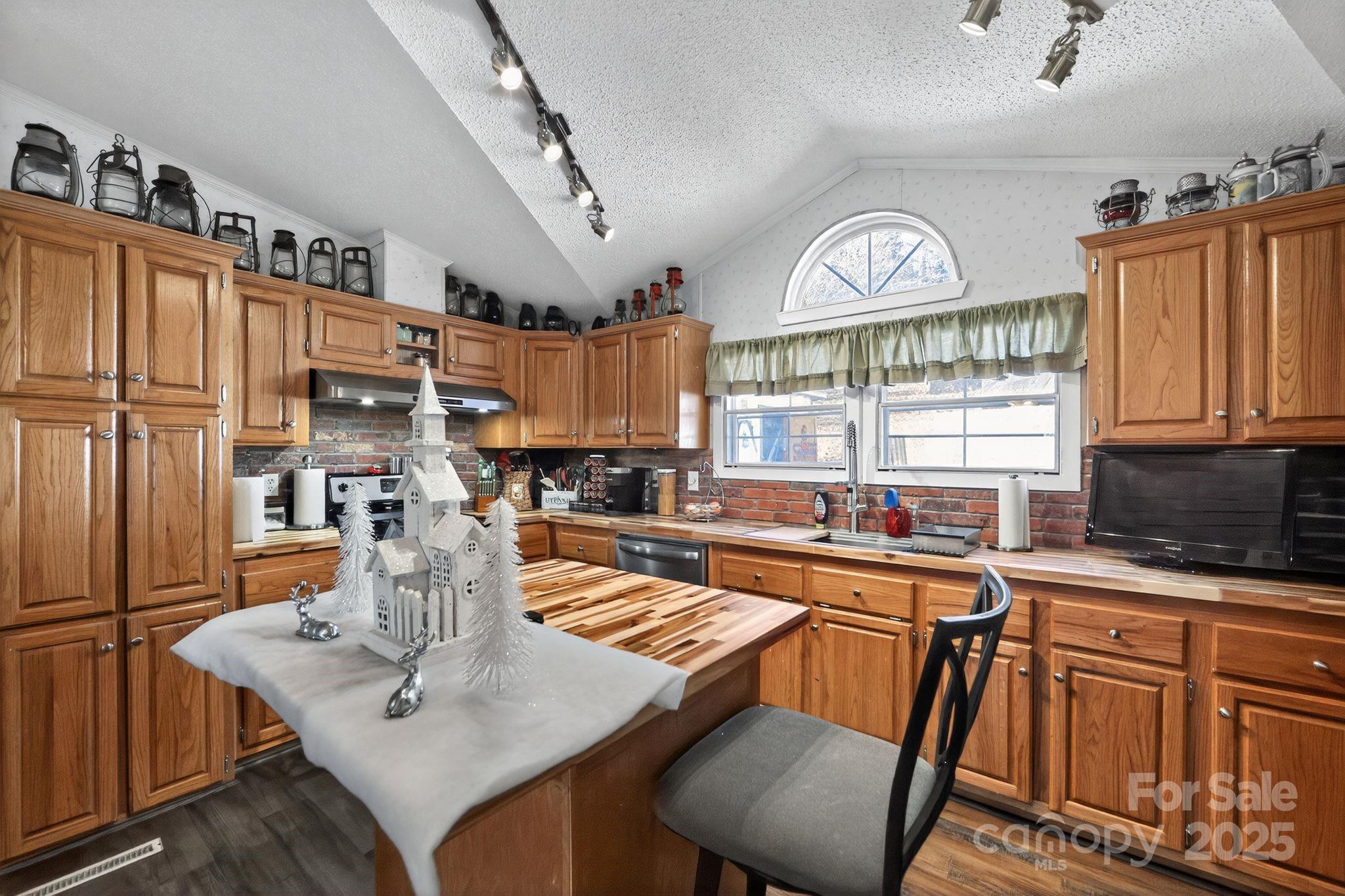 19 Morton Lane Asheville NC 28806