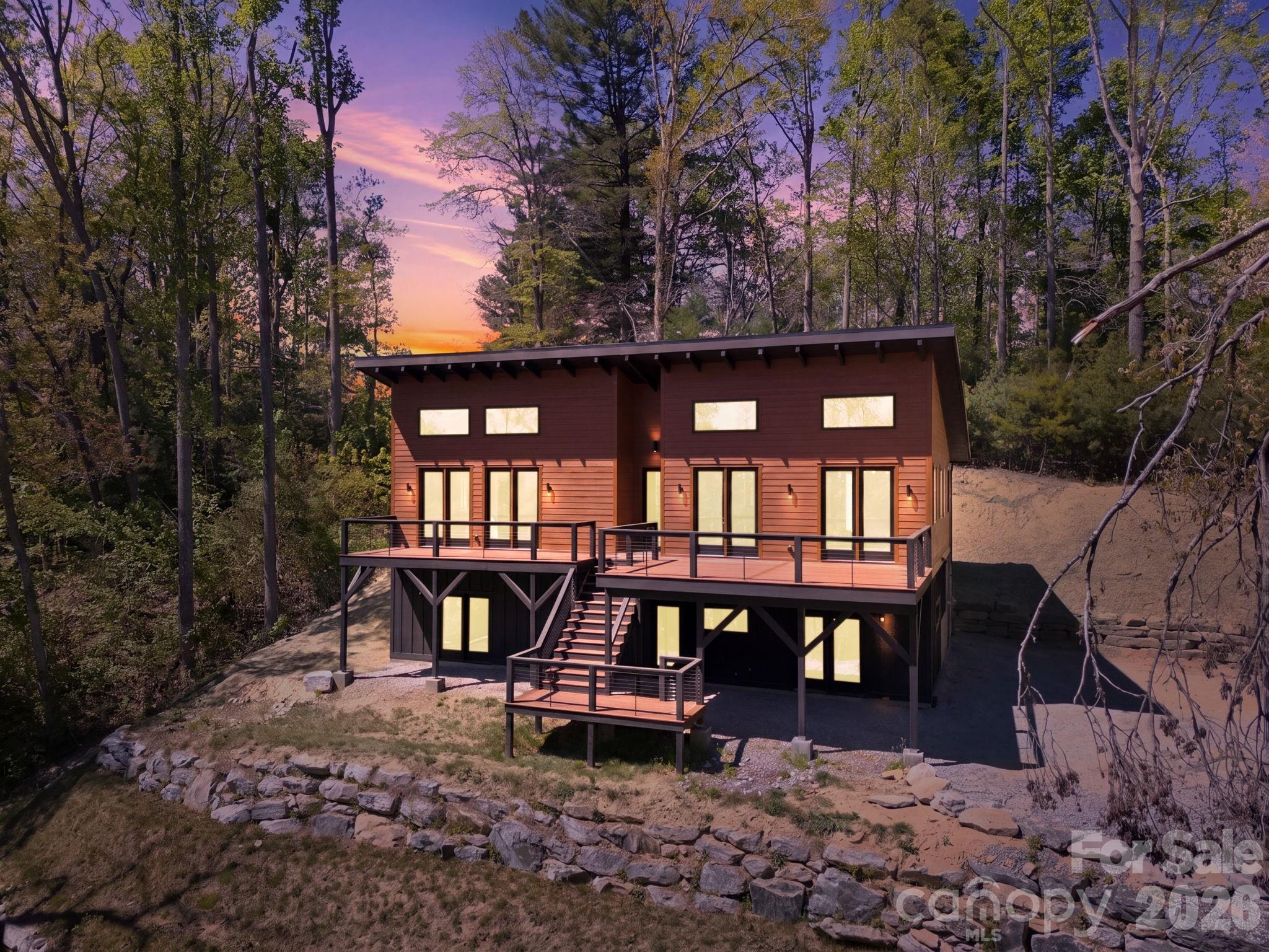102 Sandpiper Palisades Street Hendersonville NC 28792
