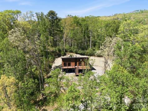 102 Sandpiper Palisades Street Hendersonville NC 28792