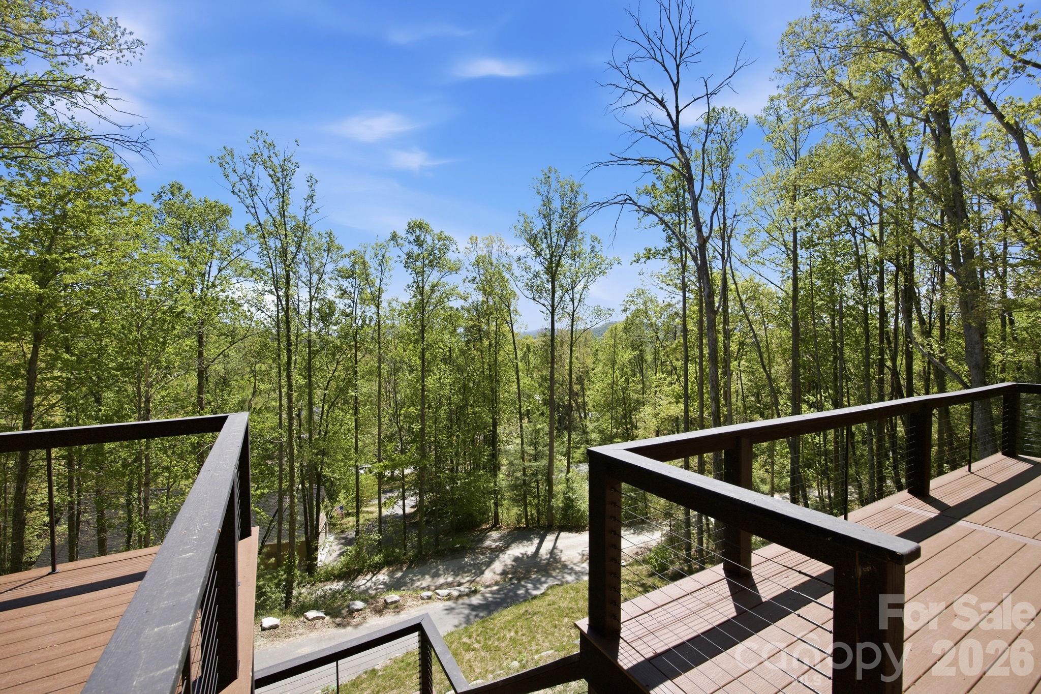 102 Sandpiper Palisades Street Hendersonville NC 28792