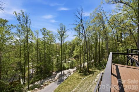 102 Sandpiper Palisades Street Hendersonville NC 28792