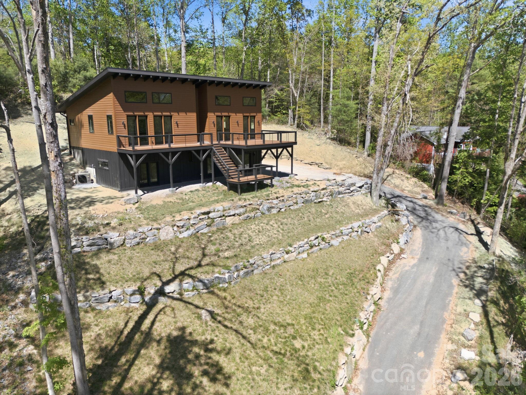 102 Sandpiper Palisades Street Hendersonville NC 28792