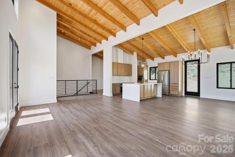 102 Sandpiper Palisades Street Hendersonville NC 28792