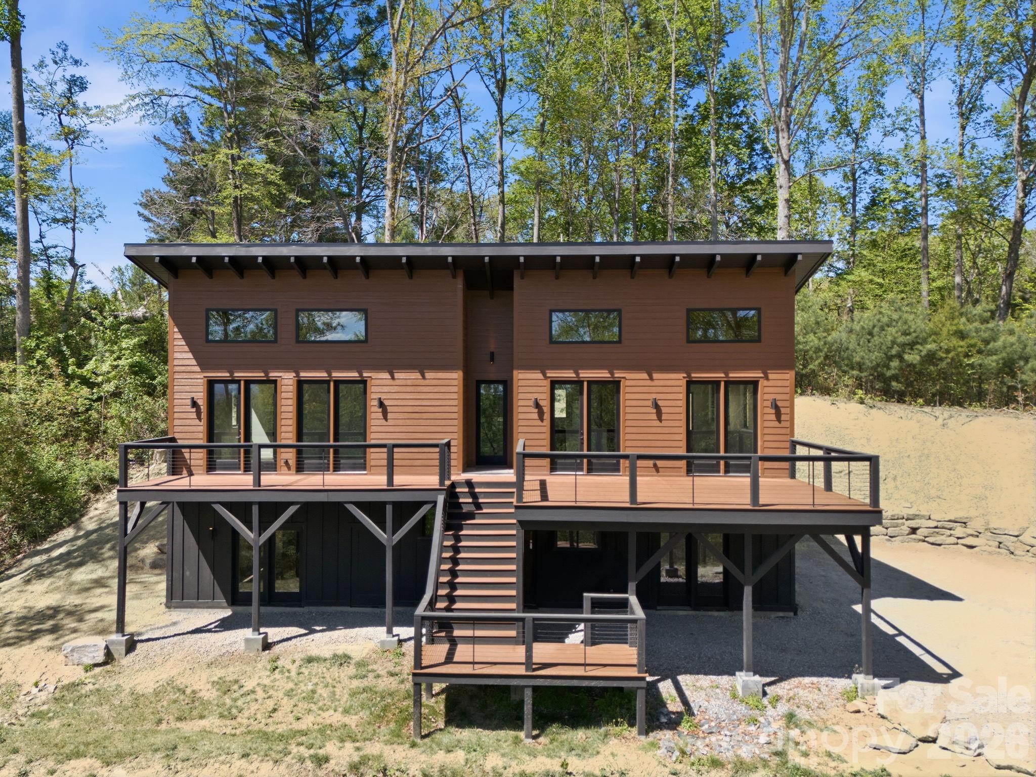 102 Sandpiper Palisades Street Hendersonville NC 28792