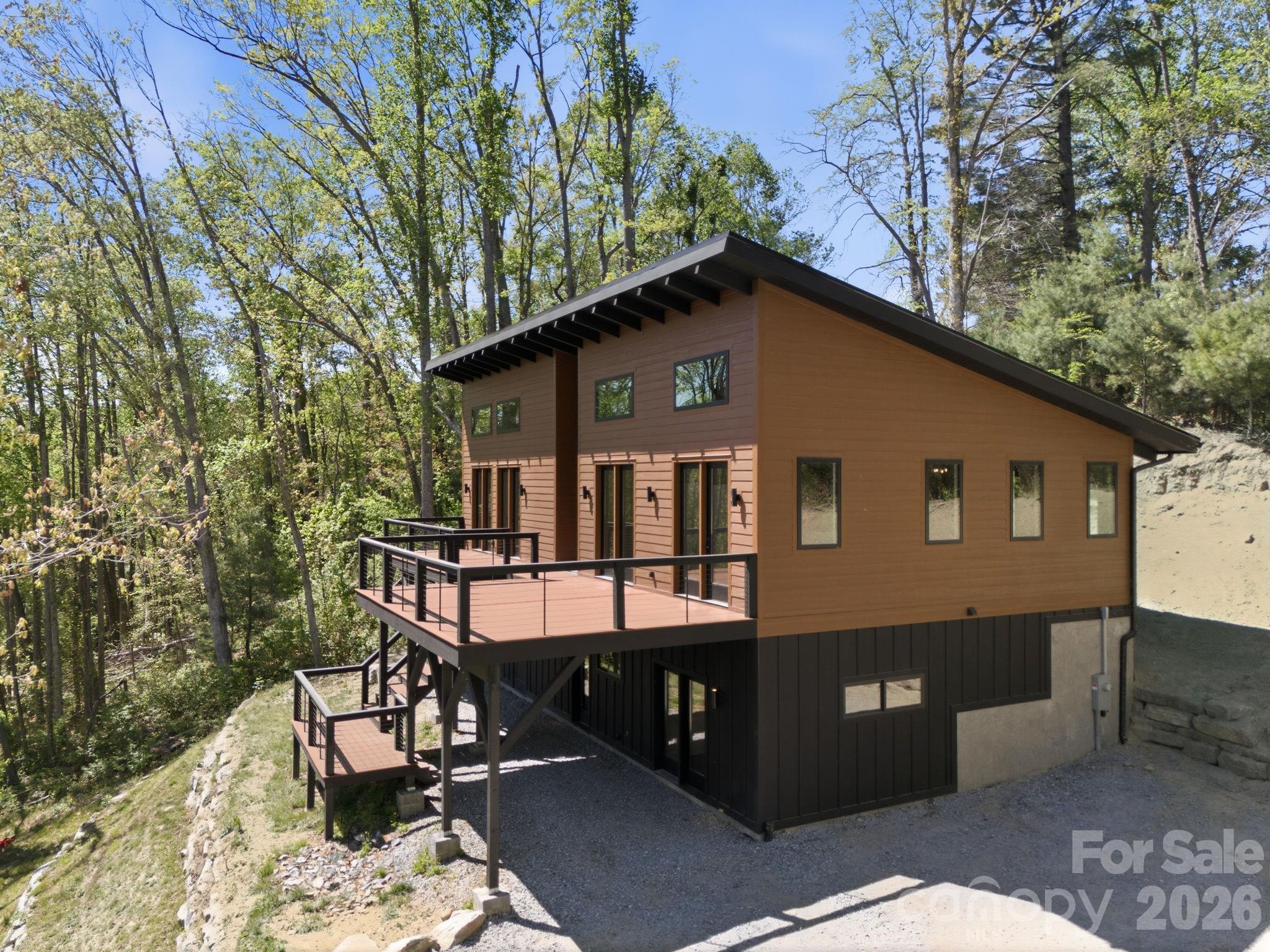 102 Sandpiper Palisades Street Hendersonville NC 28792