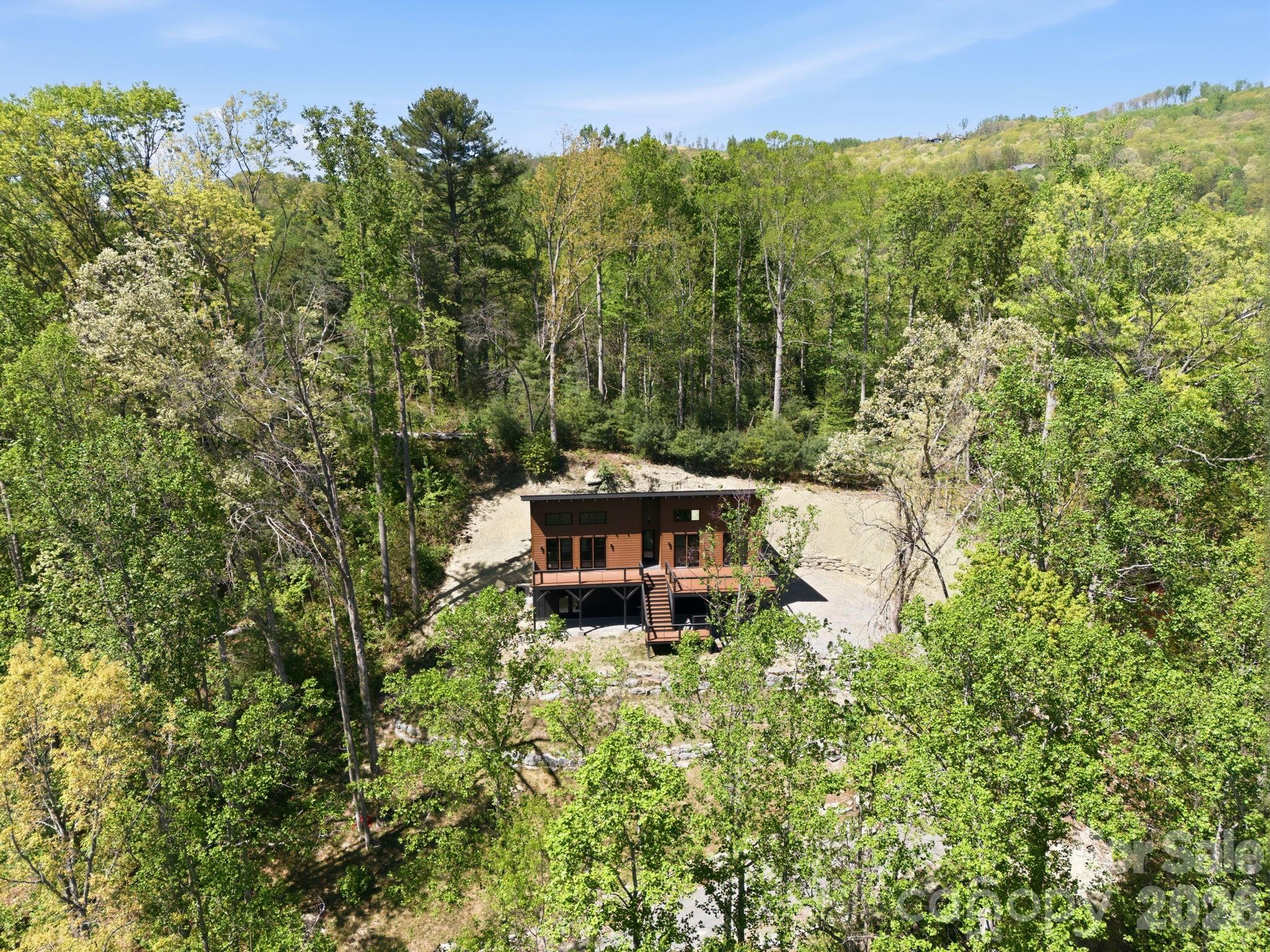 102 Sandpiper Palisades Street Hendersonville NC 28792