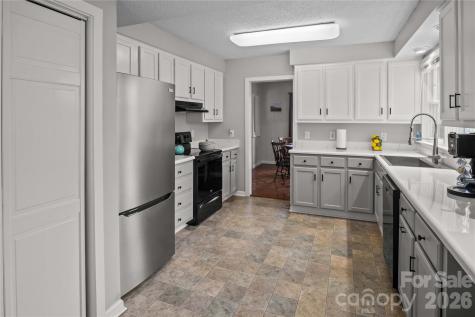 100 Woodmere Drive Columbus NC 28722