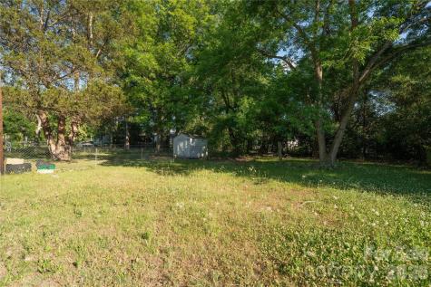 906 Gladstone Street Florence SC 29501