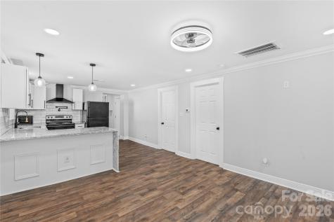906 Gladstone Street Florence SC 29501