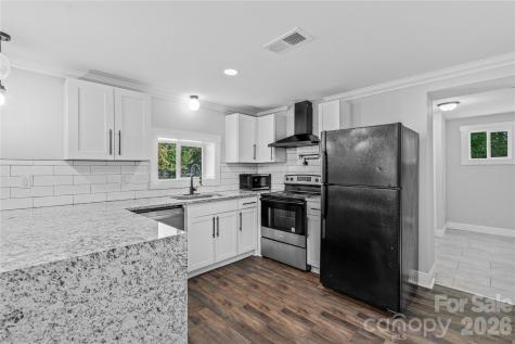 906 Gladstone Street Florence SC 29501