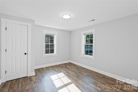 906 Gladstone Street Florence SC 29501